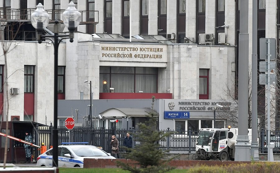 Минюст предлагает новые правила взыскания долгов с россиян 