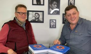 «Ресторатор, помоги себе сам»: 300 лайфхаков и 85 сценариев для успешного бизнеса