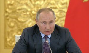 Путин согласен, что присяжные должны заниматься делами о секспреступлениях и взятках