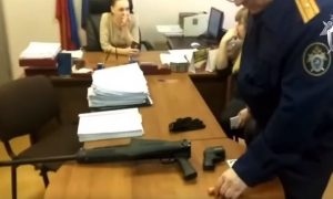 Дробью в лицо: устроивший стрельбу в суде жаловался на новокузнецкую Кущевку