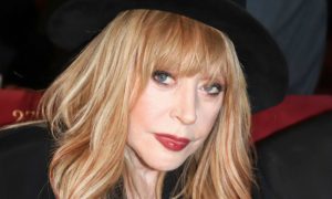 Полиция оправдала Пугачеву за проезд на Maybach по перрону