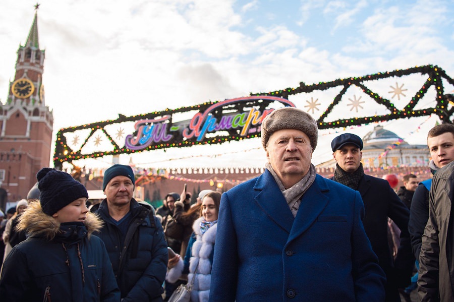 «Да мы с вами все холопы»: Жириновский оправдался за «крепостных» и раздачу денег 