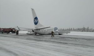Пассажир Boeing 737 снял аварийную посадку на брюхо в Усинске