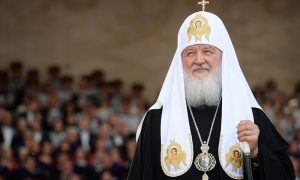 Патриарх Кирилл после встречи с Путиным захотел вписать бога в Конституцию
