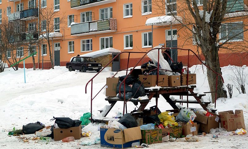 В Тюмени умершего младенца выбросили на  помойку 