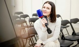 Российские политологи вступились за рассмеявшуюся над льготами телеведущую