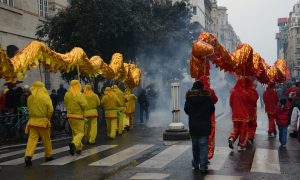 Не более 100 человек: во Франции запретили публичные мероприятия