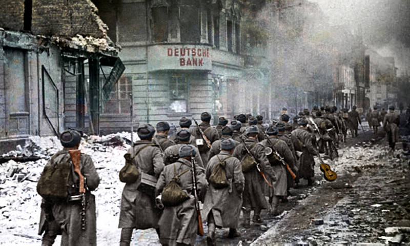 Календарь: 16 апреля - Советские войска начали наступление на Берлин 