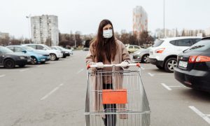 Протест, преступная беспечность или заговор: почему россияне отказываются носить маски во время пандемии