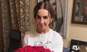 Пранк вышел из-под контроля: Бузова отрезала себе волосы и сожгла платье за полмиллиона