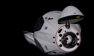 Корабль Илона Маска впервые доставил астронавтов на МКС
