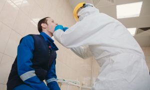 Ученые нашли вещество, способное сократить смертность от коронавируса наполовину