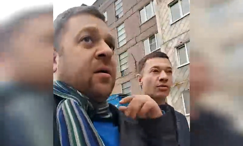 "Падла!": в Югре депутат "Единой России" напал на журналиста
