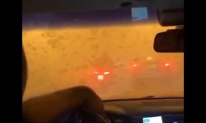 В Москве люди заперты в задымленном тоннеле из-за загоревшегося автомобиля