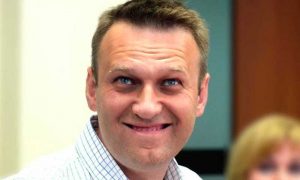 Как подменили: Навальный требует у Путина пенсии для ветеранов по 200 тысяч рублей