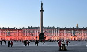 Оппозиция нанимает массовку для участия в флешмобе на Дворцовой площади против поправок