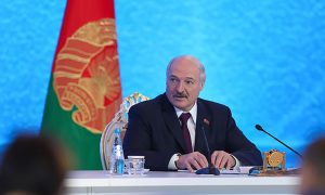 Лукашенко объявил о победе над коронавирусом в Белоруссии