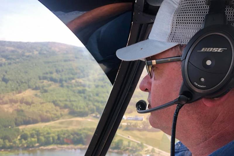 Отец мэра Нефтекамска «гоняет» на вертолете, пугая животных и вызывая возмущение своей забавой 