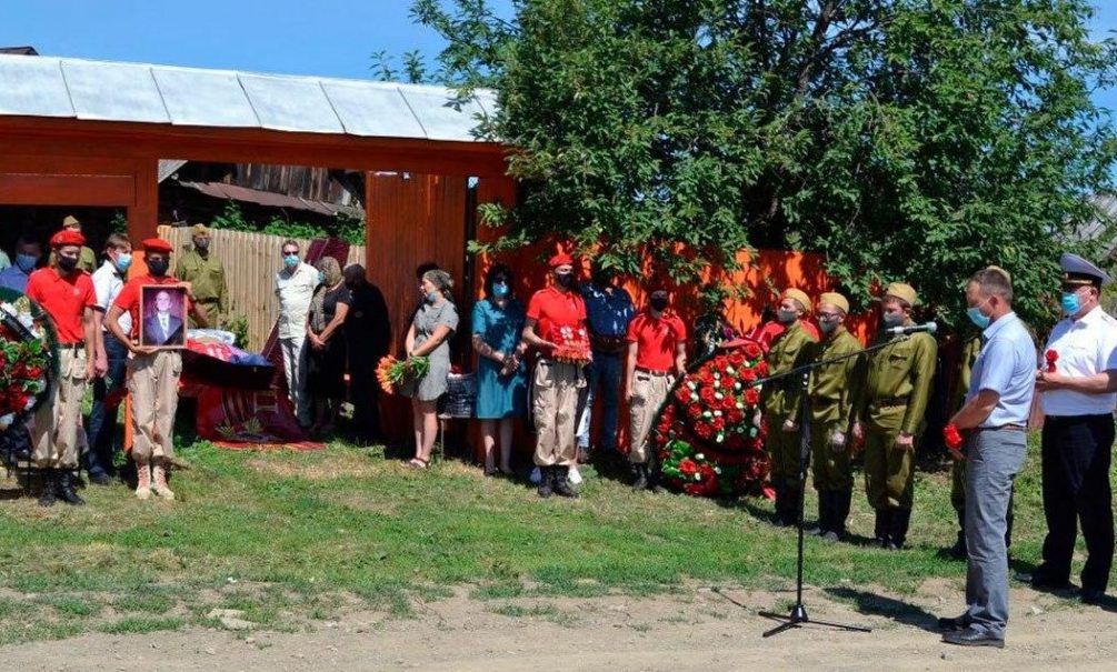 Зверски убитого грабителями ветерана Великой Отечественной войны похоронили в его родном селе, в Башкирии 