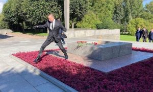 Ловко прыгнул: губернатор Санкт-Петербурга снова дал повод для шуток и мемов