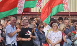Драники, акции протеста и поддержки, задержания, сбежавшие лидеры оппозции: жаркие выходные Белоруссии