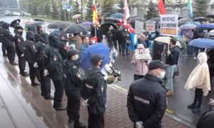 В Хабаровске прошла очередная массовая акция поддержки экс-губернатора Сергея Фургала