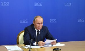 «Мужество тех, кто принимает решение»: Путин похвастался карабахским перемирием перед ШОС
