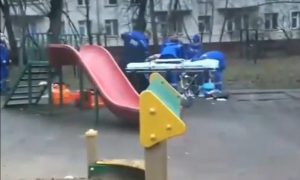 Юный москвич умер, получив удар палкой от младшего брата во время игры