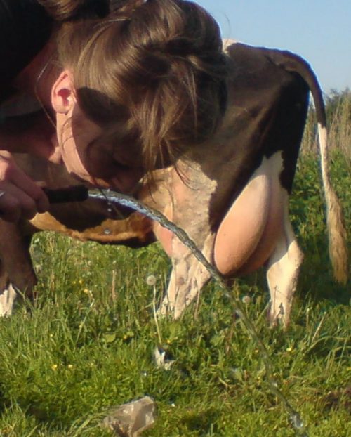 «Прыщавый лобешник и шрам»: Настя Ивлеева показала, как выглядела 10 лет назад