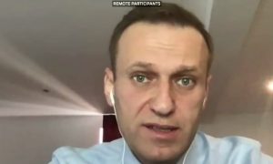 Навальный выступил в Европарламенте и предложил ввести санкции против своих богатых соотечественников