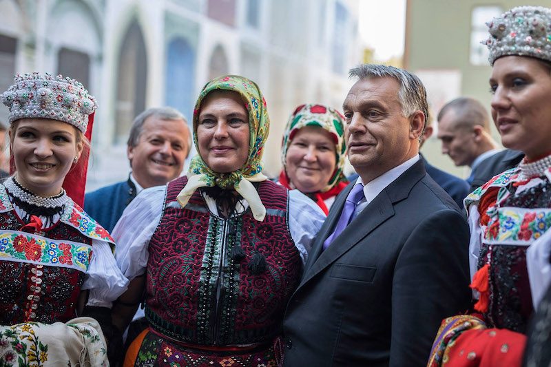 Пример заразителен: Венгрия сразу же после России отстояла 