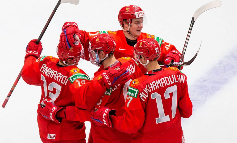 Россия вышла в полуфинал чемпионата мира по хоккею и сыграет с Канадой 