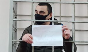 Убийца волгоградца из-за ссоры в школьном чате устроил шоу в суде