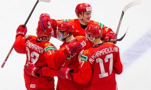 Россия вышла в полуфинал чемпионата мира по хоккею и сыграет с Канадой