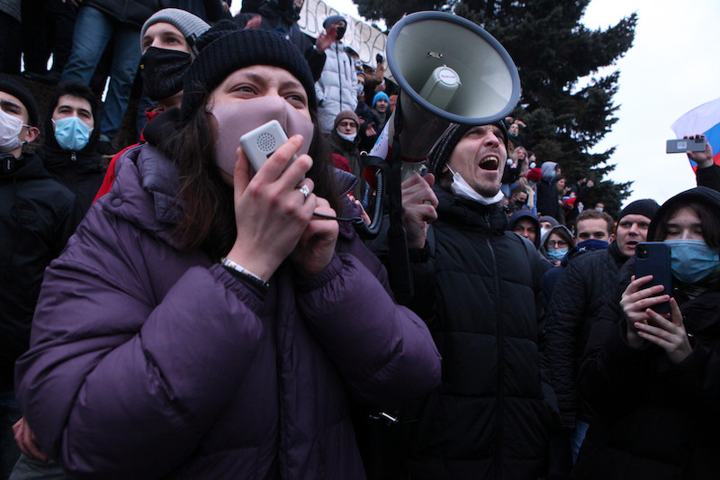 Москва разберется: МИД России выразил протест послу США за поддержку митингов 