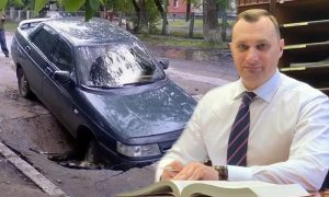 Автомобилистам в помощь: что делать, если вы разбили машину в дорожной яме или из-за нее попали в ДТП