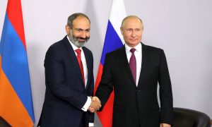 «Кандидатура Пашиняна вряд ли устраивает Россию»:  премьер Армении отказывается уходить