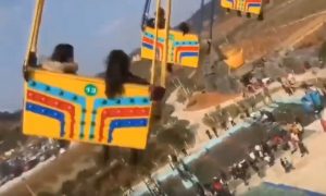 Падение карусели с людьми в Китае попало на видео. Его снял один из упавших