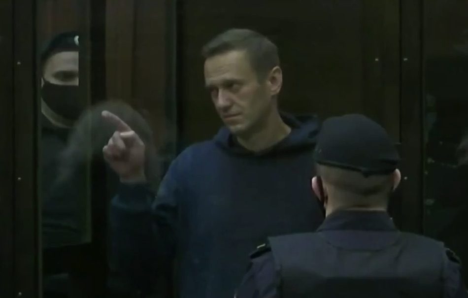 "Штурма Кремля ждать не стоит": политологи прокомментировали приговор Алексею Навальному
