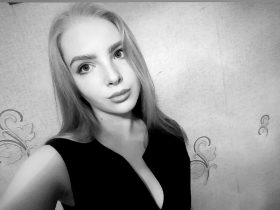 Атақты адамдардың жалаңаш кеудесі