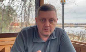 Смертность от ковида не падает: главред Олег Пахолков