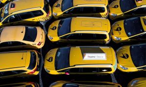 Яндекс запускает аналог «больничных» для курьеров и водителей такси