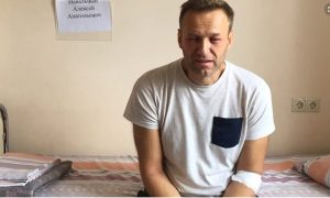 Навальному резко стало плохо, а в колонии, где он сидит, объявили о начале «режимных мероприятий»