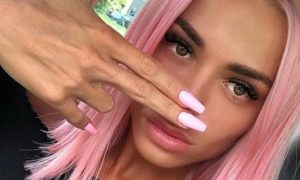 Провалился и гниет нос: звезда «Дома-2» пострадала от ринопластики