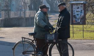 Пенсии увеличат, в школу возьмут не всех:  10 важных изменений, вступающих в силу уже 1 апреля