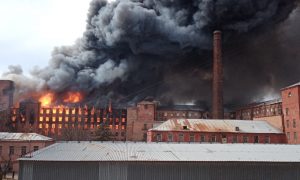 Нарушения не устранялись годами: в Петербурге сгорела «Невская мануфактура», погибли люди