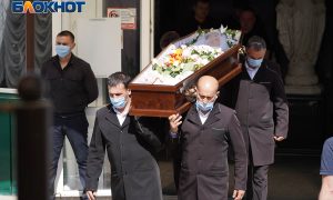 День траура: в Волгограде простились с пятью девочками, погибшими в ДТП на Ставрополье