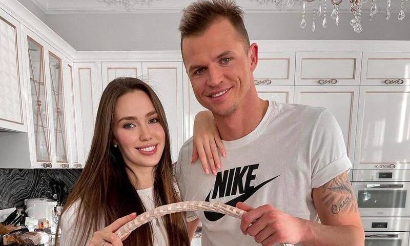 Дмитрий Тарасов и Анастасия Костенко ждут третьего ребенка 