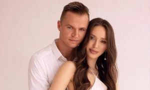 Дмитрий Тарасов и Анастасия Костенко раскрыли пол третьего ребенка
