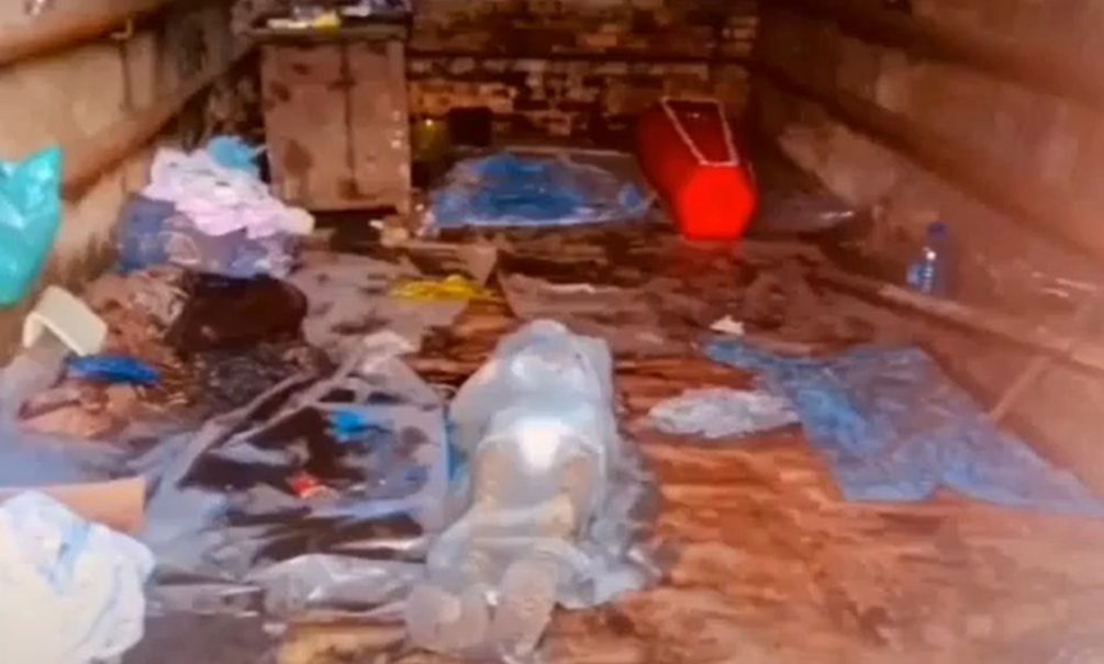 «Просто помойка»: в Забайкалье при больнице нашли гараж с останками людей 